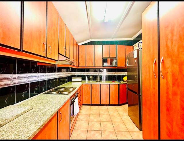 3 BEDROOM HOUSE FOR SALE IN WOODLANDS